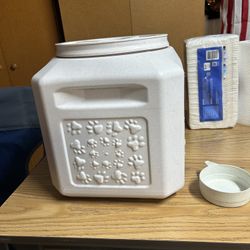 Pet Food Storage