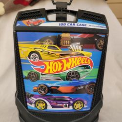 JUST LIKE NEW HOT WHEEL CASE HOLDS OVER 100 CARS 