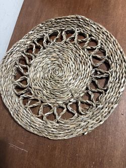 Round Woven Straw Placemat, Braided Beige, 13-15 in, Floral & Garden Theme