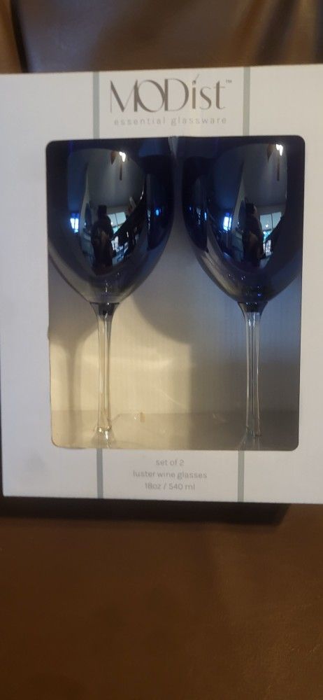 Modest Set Wine Glasses