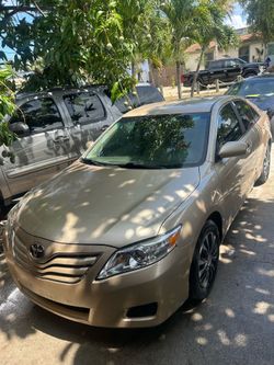 2011 Toyota Camry LE