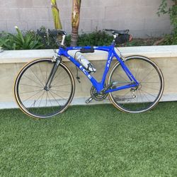 Road Bike ICE Campagnolo Garmin 