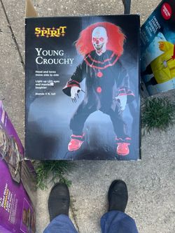 Young Crouchy clown Spirit