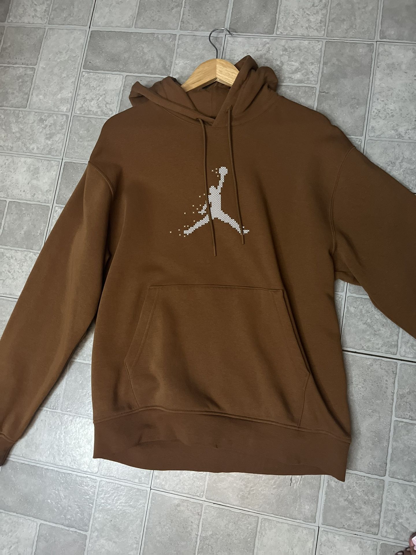 Jordan Sweater Size  Meduim Men 