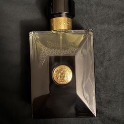 Versace Oud Noir