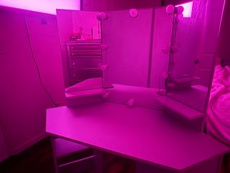 Vanity/desk