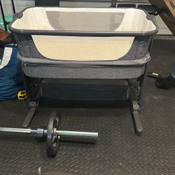Free Bassinet 