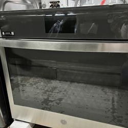 GE Appliances 30" Single Electric Wall Oven with No Preheat Air Fry in Stainless Steel