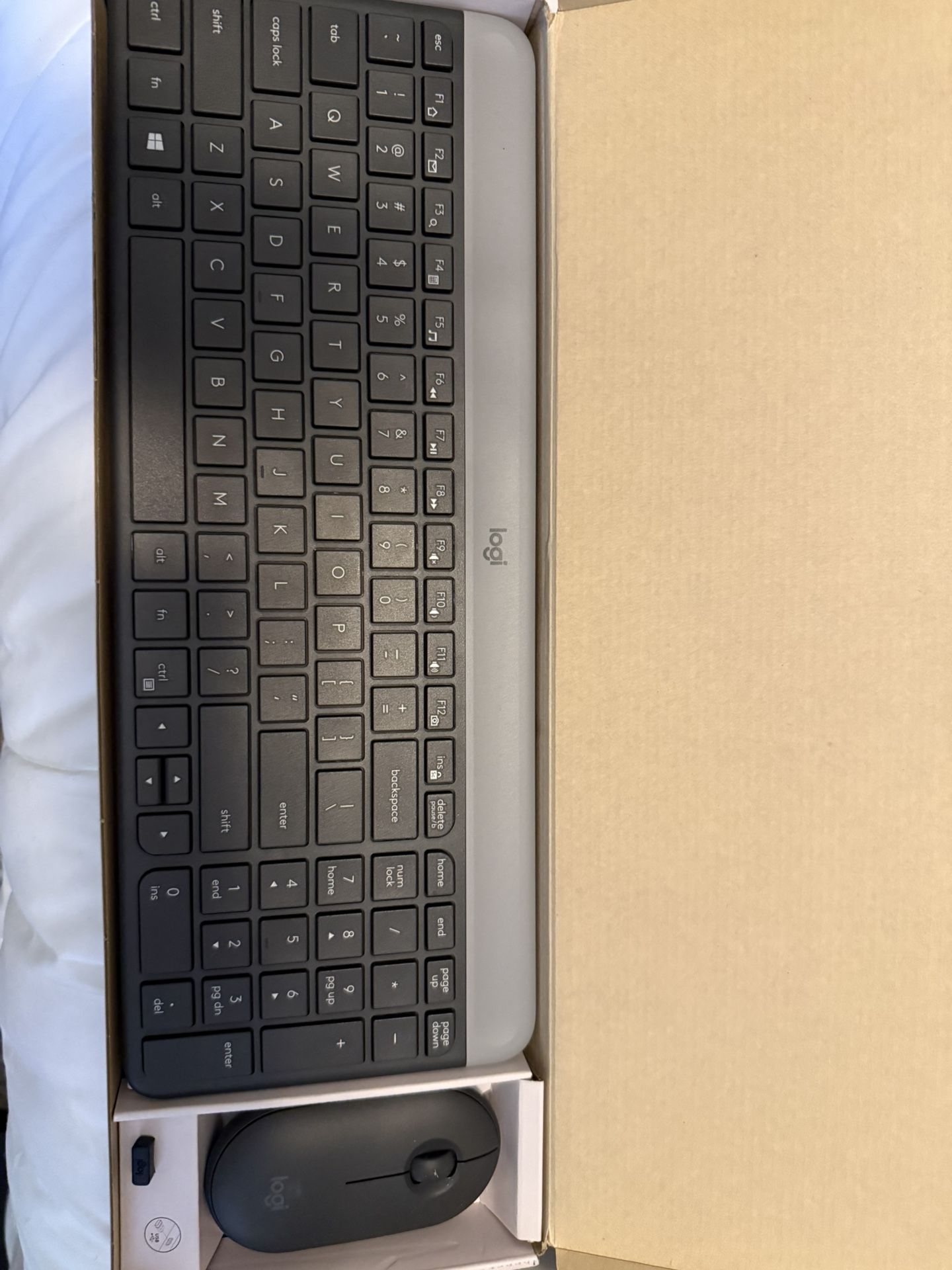 Logitech MK470 Slim Wireless Keyboard And Mouse Combo