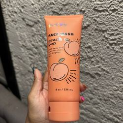 PINK SKY FACE WASH PEACH POP - NEW - 25$