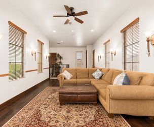 Family Room Set (Sectional Couch, Area Rug & Ottoman)
