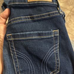 Women’s Hollister low-rise boot size 000R