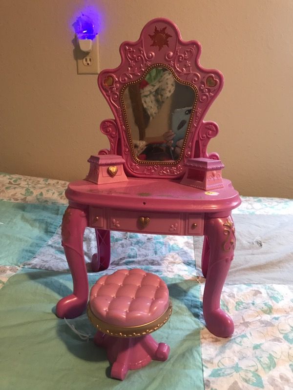 Doll Vanity