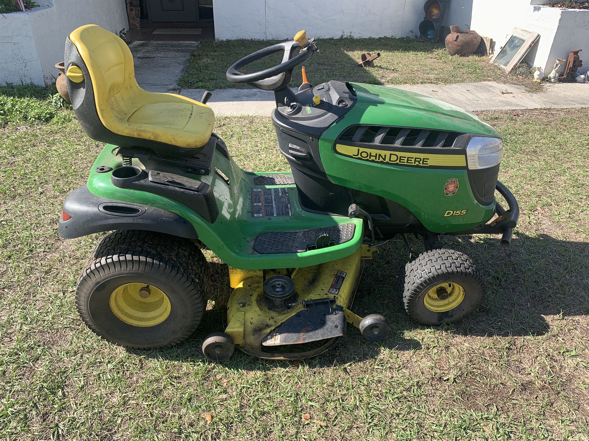Riding Lawnmower John Deere D-155