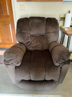 Beautiful electric powered lifting recliner chair