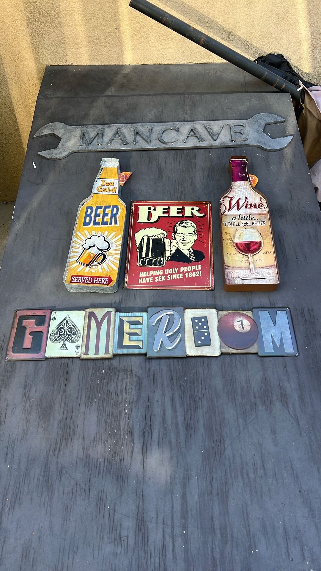 Game Room / Pool Table/ Mancave Decor