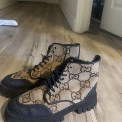 Gucci Shoes (MEN) 