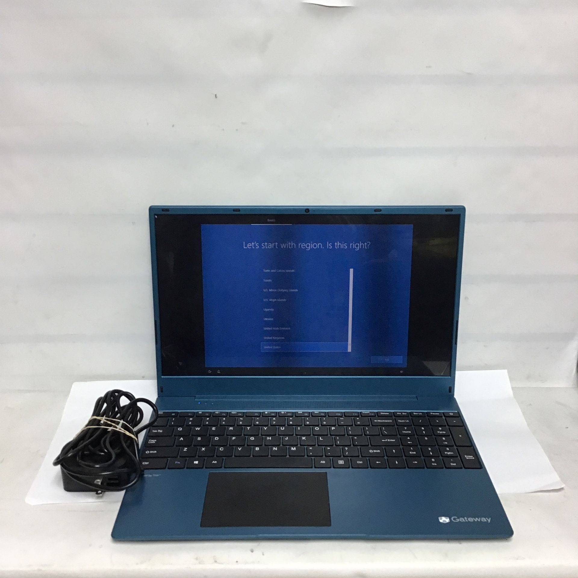 Gateway GWTN156-12BL 15.6”FHD RYZEN 3 3250U 2.6GHZ AMD RADEON GRAPHICS 4GB RAM 128GB SSD