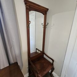 Chair Wth Mirror 