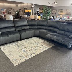 [OM] 🟪 Only $45 initial then take it home 🏡 Brand New Clonmell 5 Piece Reclining Sectional 