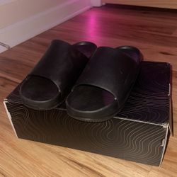 Nike slides