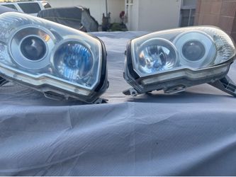 06-09 4Runner headlight assemblies with bulbs