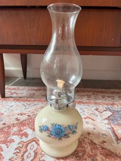 VINTAGE OIL LAMP