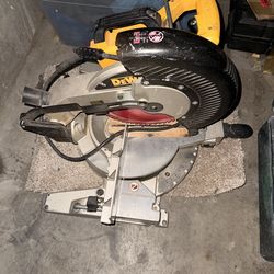 DeWalt saw
