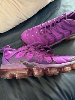 Nike tennis shoes