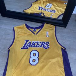 Rare Vintage / Y2K 90s Champion LA Lakers Kobe Bryant #8 Jersey 