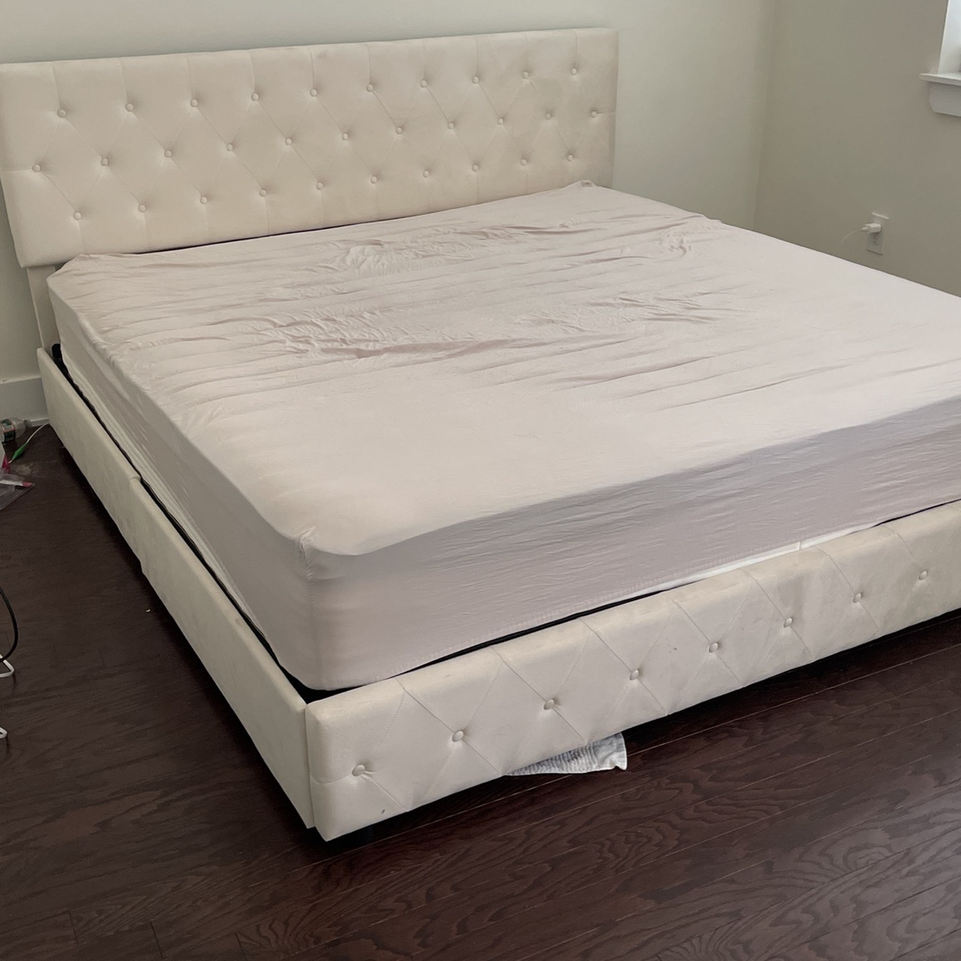 CREAM/ BEIGE KING BED FRAME 