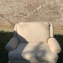 beige loveseat antique Recliner Couch MUST PICK UP TRYING TO SELL QUICK!