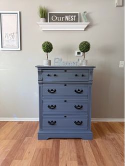 ✨🩶Adorable solid dresser🩶✨