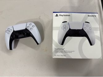 PlayStation 5 controllers