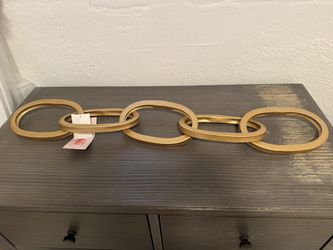 Gold Sculpture Chain