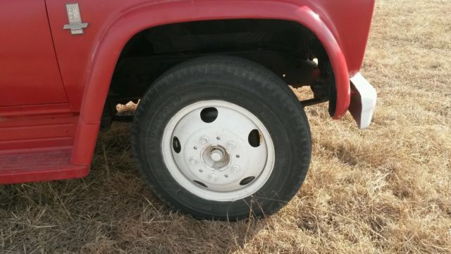8.25x20 and 7.50x20 tires on rims