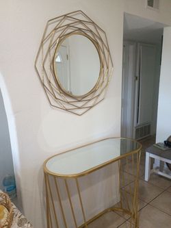 Entry mirror set/ mirror and table