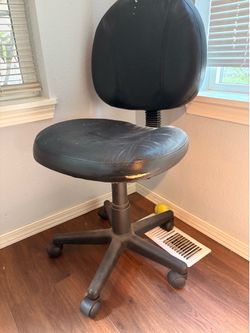Computer chair -free