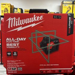 Milwaukee M12 Green Laser Kit  360 3 Planes 