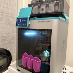 Bambu Lab X1C + AMS + EXTRAS- EXCELLENT CONDITION 