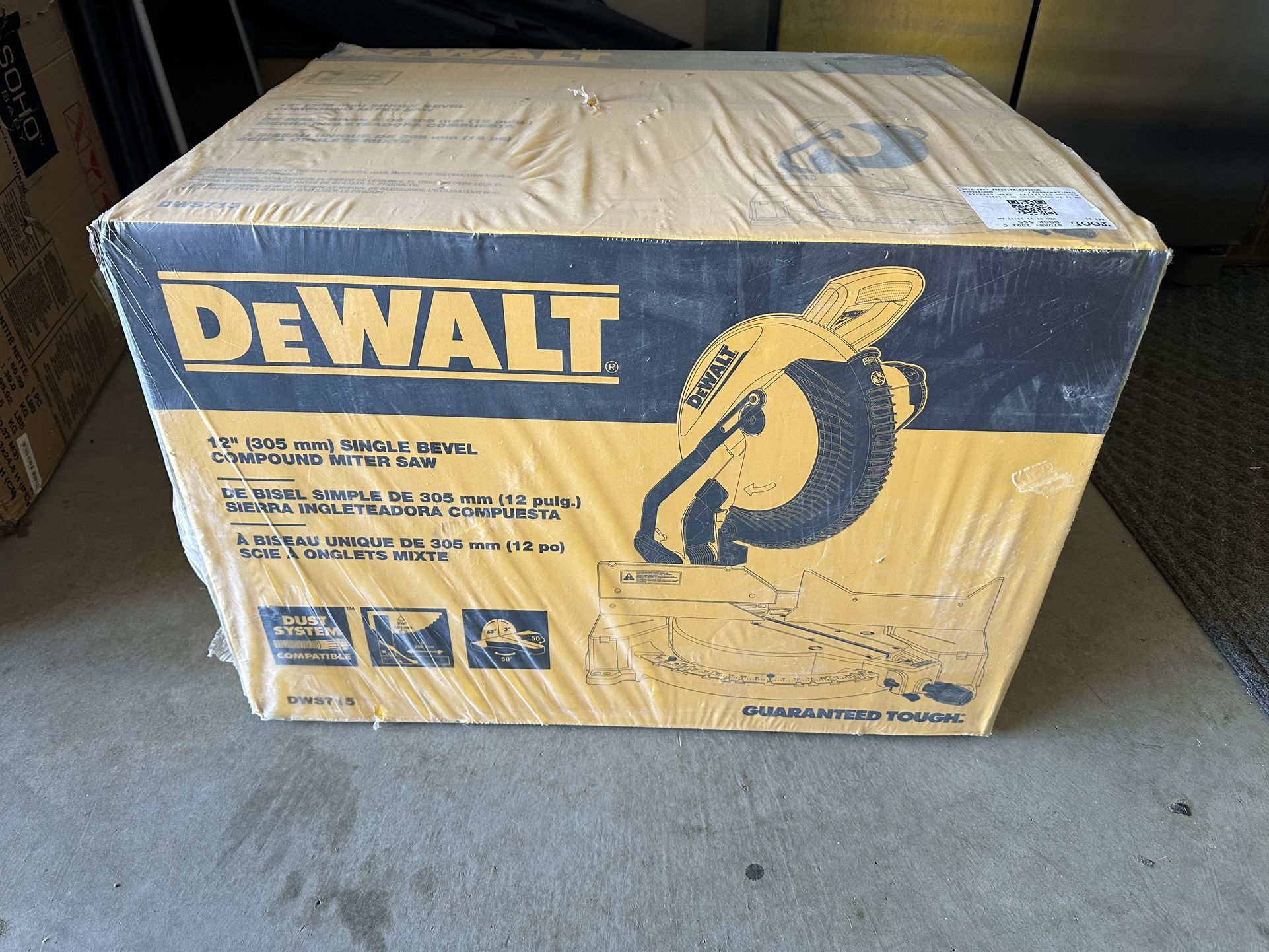 DeWalt Saw