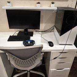Gaming Set Up 