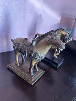 Horse Statues