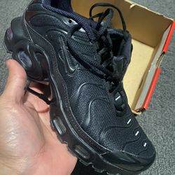 Nike Air Max Plus Sz 4Y 
