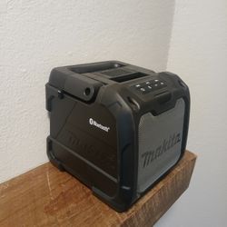 Makita Bluetooth Speaker 18v