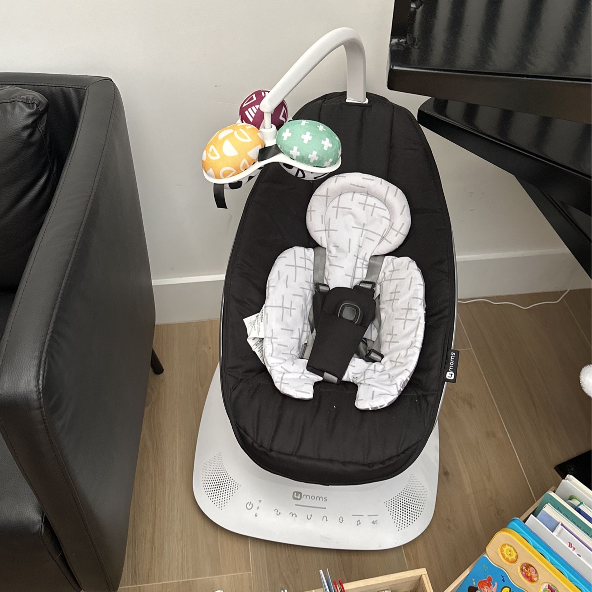 4Moms Mamaroo Multi Motion Baby Swing