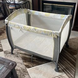 BABY PLAY Pen Like New Only Use A Few Times $ 35
