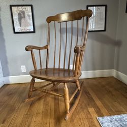 ANTIQUE  NICHOLS & STONE ROCKING CHAIR 