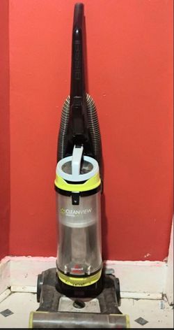 Bissell Cleanview Swivel Pet Vaccum
