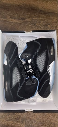 Jordan 5 Retro - ‘Black University Blue (2026)’ Size 10 Worn Lightly